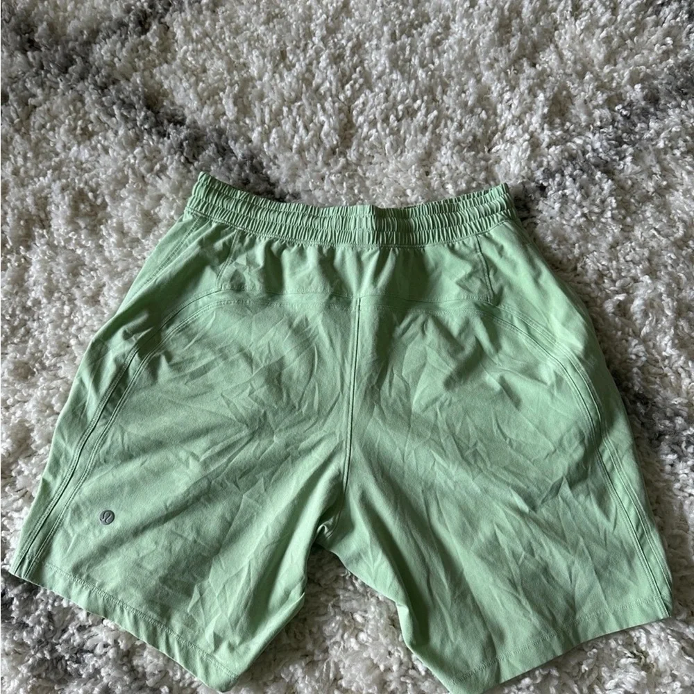 Lululemon Pace Breaker Short 7" *Linerless Creamy Mint - Picture 2 of 3